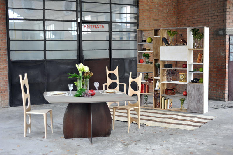 Composizione di arredamento di design su sfondo industriale